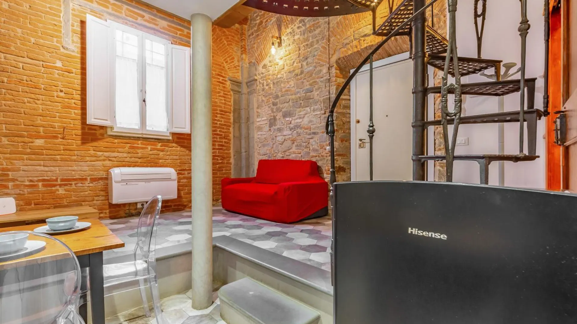 Florence Oltrarno Duplex Apartment 0*,
