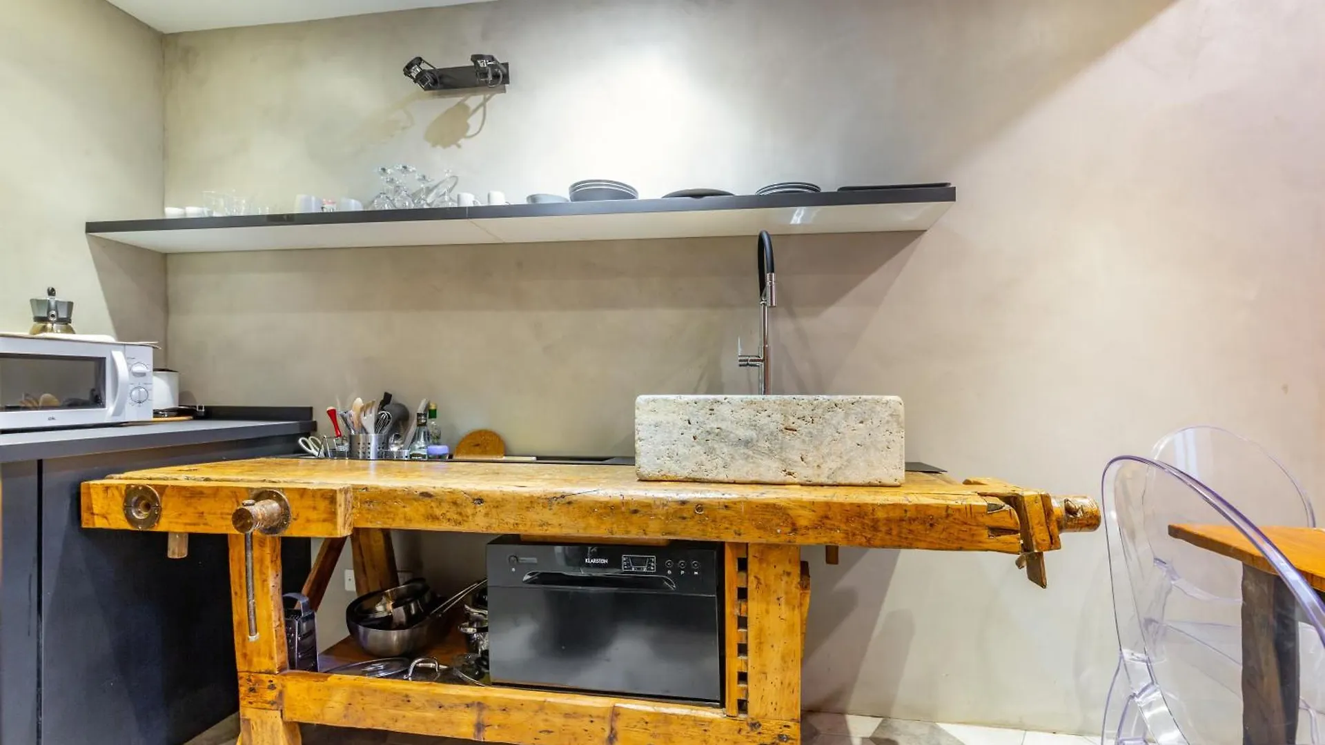 Florence Oltrarno Duplex Apartment